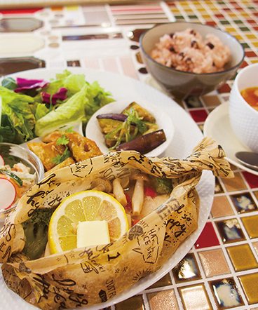 スワンタイルカフェ ランチ写真